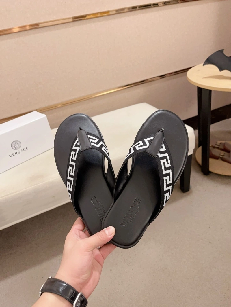 Durable Gxvxnchy Slippers 154387
