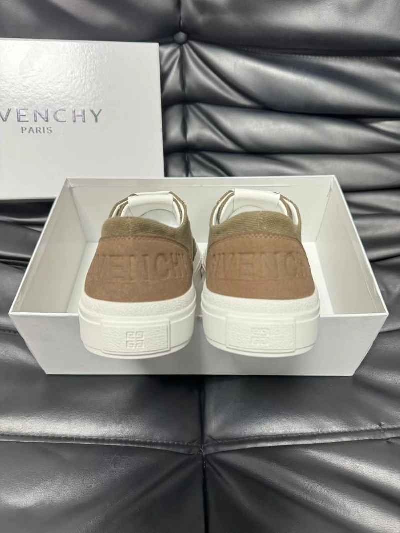 Gxvxnchy Sneakers Practical 154262