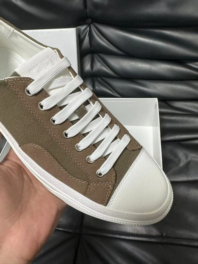 Gxvxnchy Sneakers Practical 154262