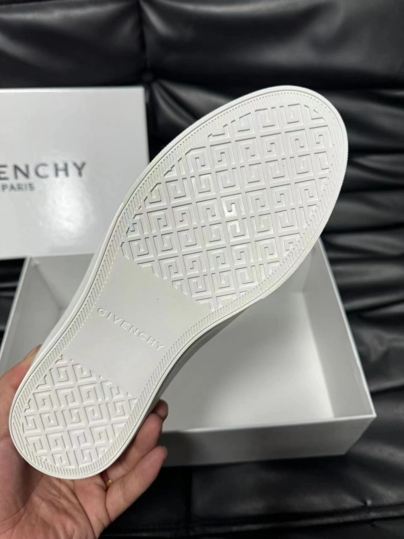 Gxvxnchy Sneakers Practical 154262