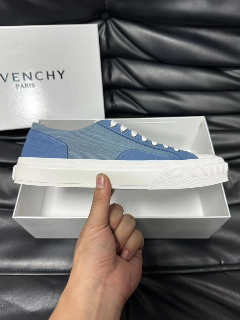 Trendy Gxvxnchy Sneakers 154264