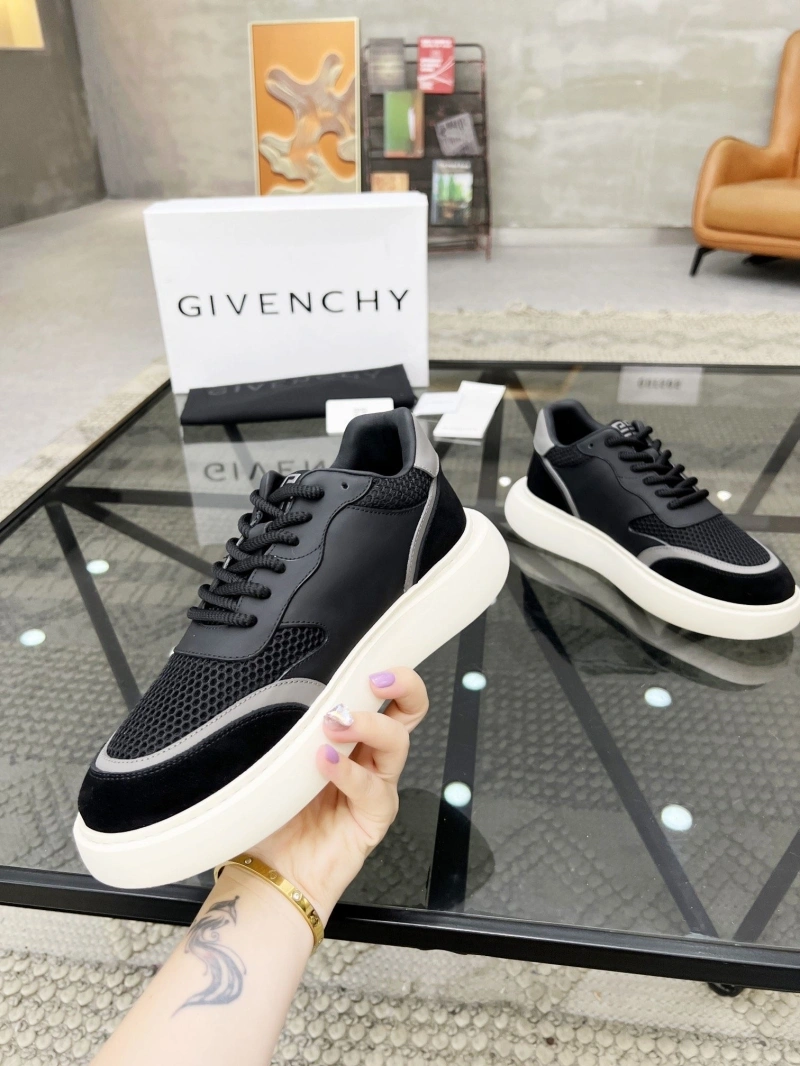 Reliable Gxvxnchy Sneakers 154261