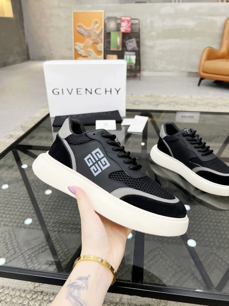 Reliable Gxvxnchy Sneakers 154261