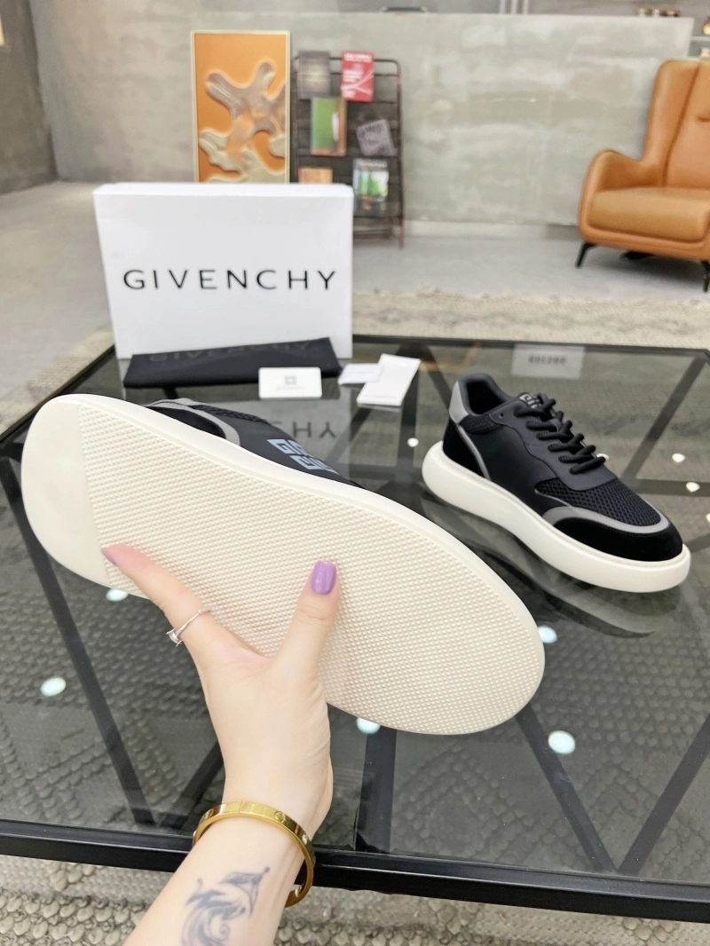 Reliable Gxvxnchy Sneakers 154261