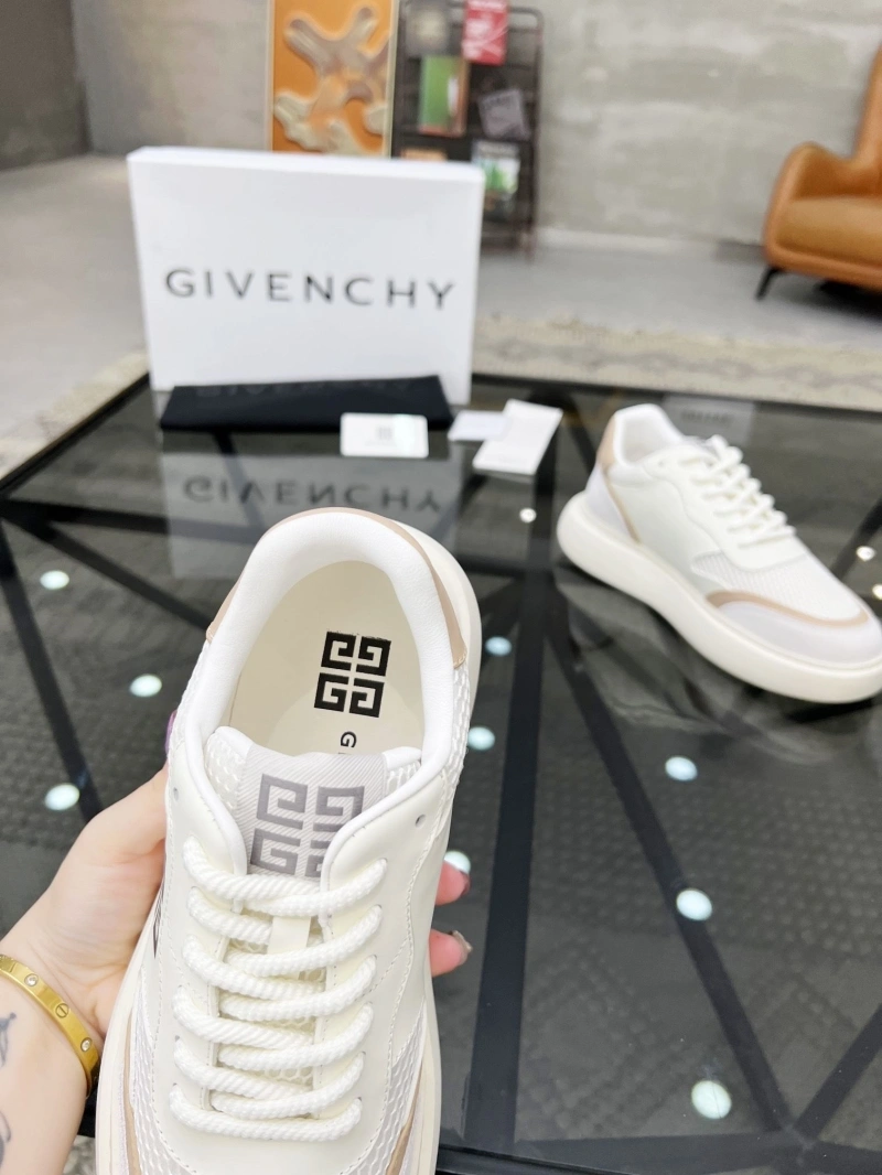 Gxvxnchy Sneakers Practical 154263