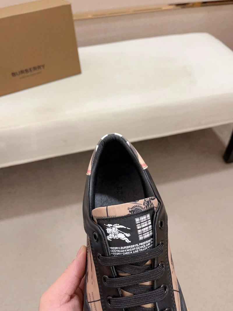 Sophisticated Bxrbxrry Sneakers 115404