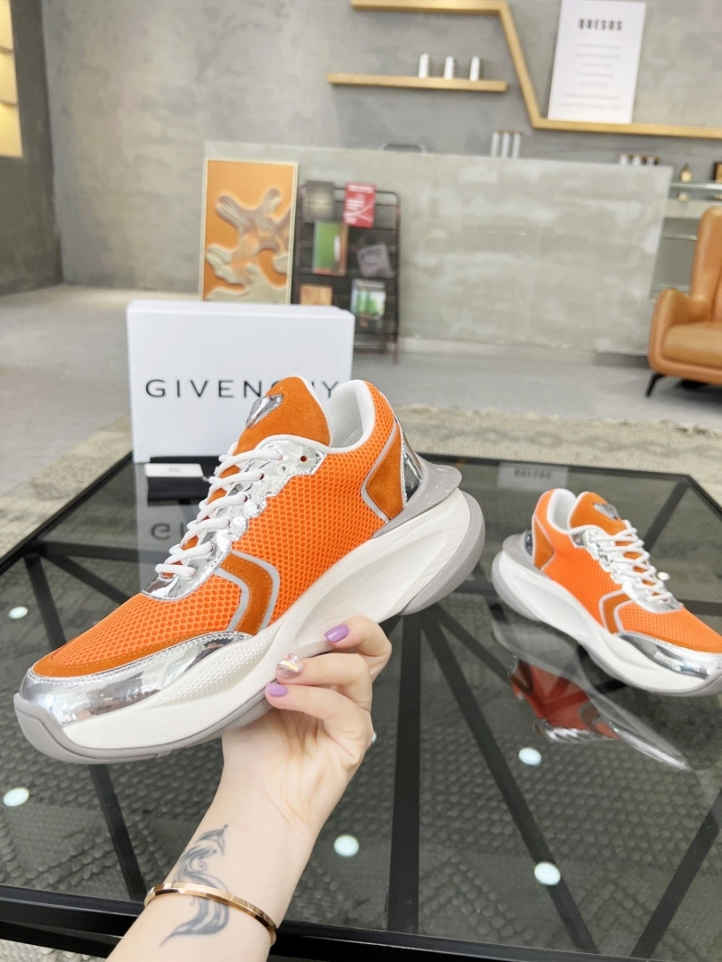 Gxvxnchy Sneakers Cozy 154266