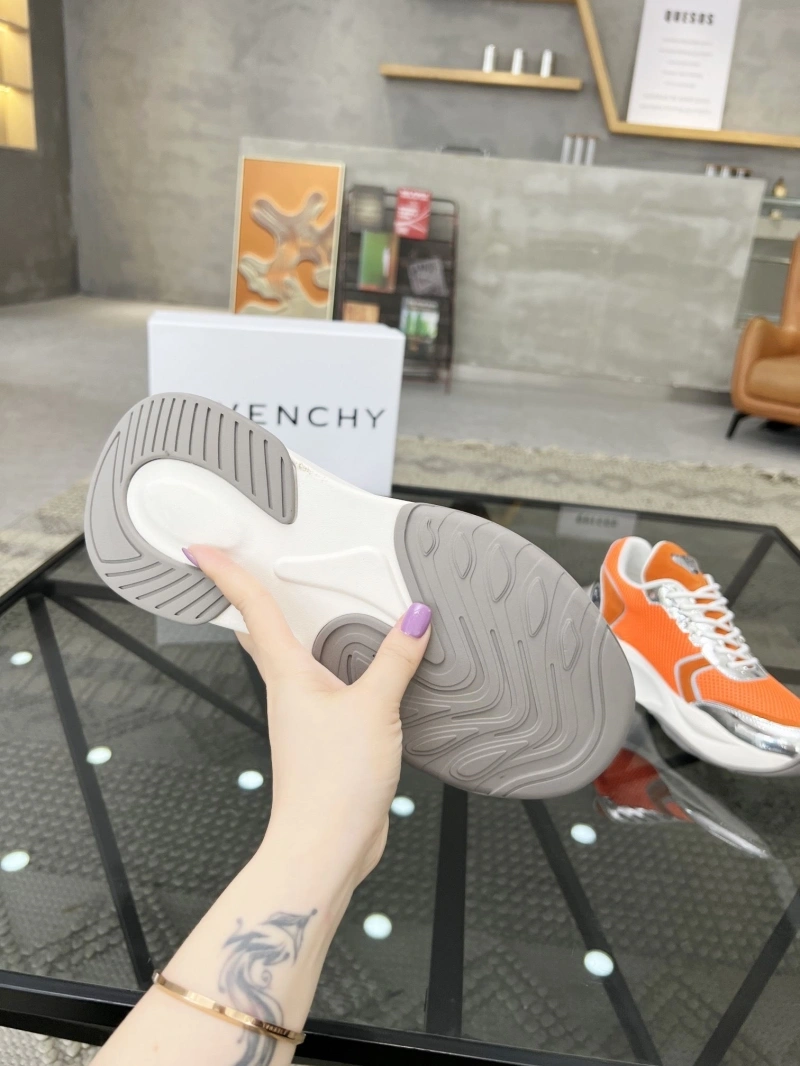 Gxvxnchy Sneakers Cozy 154266