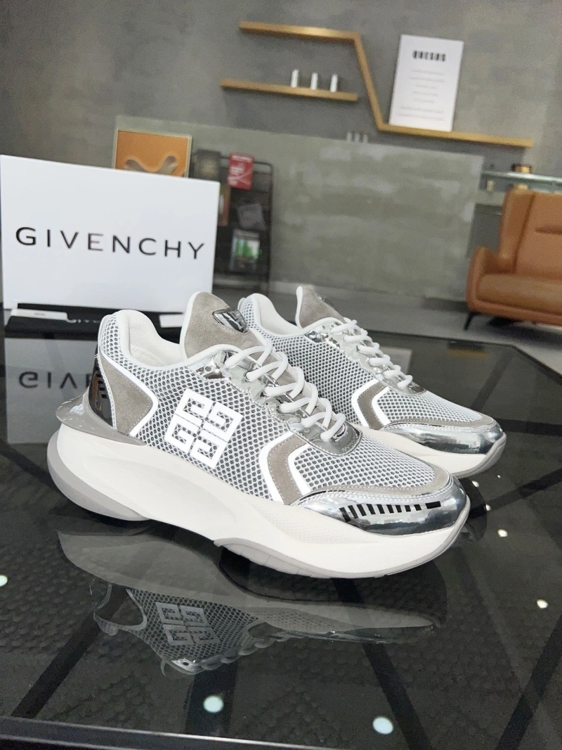 Modern Gxvxnchy Sneakers 154255