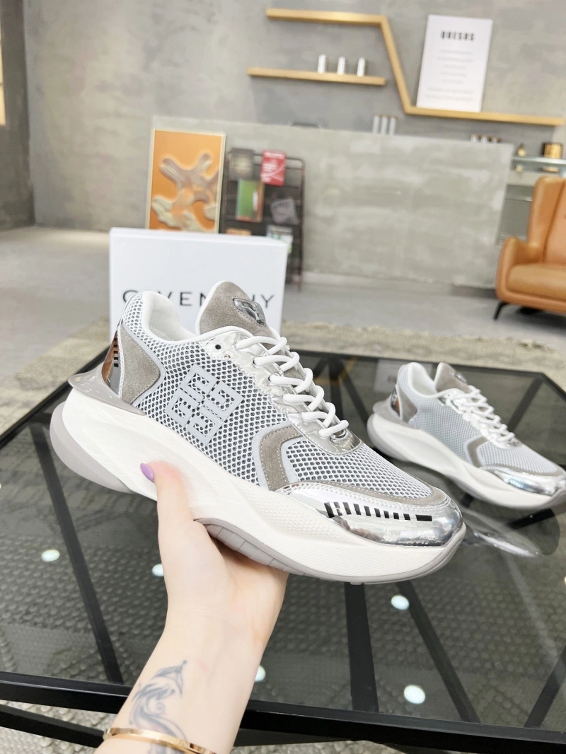 Modern Gxvxnchy Sneakers 154255