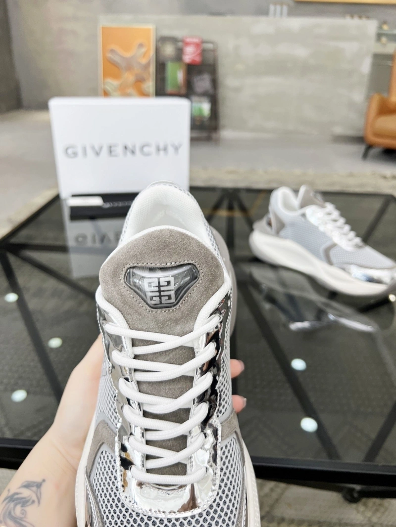 Modern Gxvxnchy Sneakers 154255