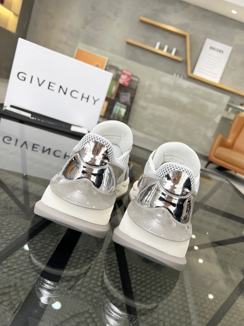 Modern Gxvxnchy Sneakers 154255
