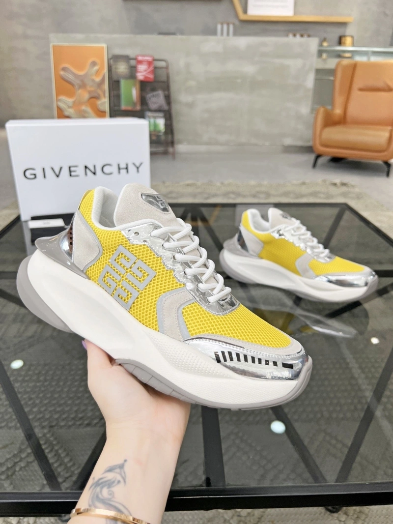 Refined Gxvxnchy Sneakers 154258
