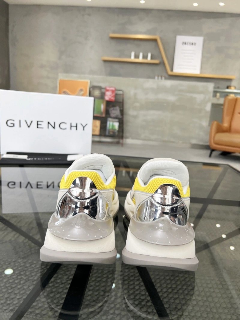 Refined Gxvxnchy Sneakers 154258