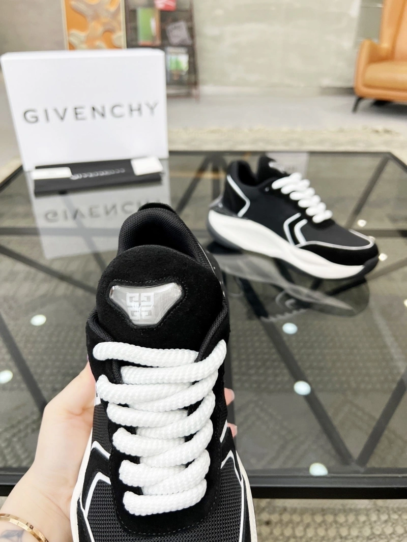 SportInspired Gxvxnchy Sneakers 154257