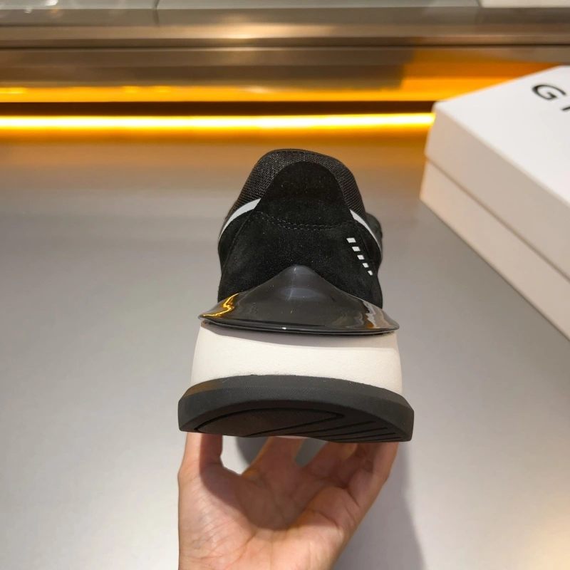 DailyWear Gxvxnchy Sneakers 154241