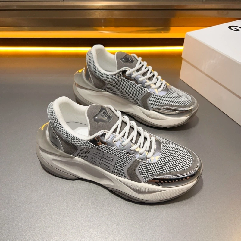 Compact Gxvxnchy Sneakers 154239
