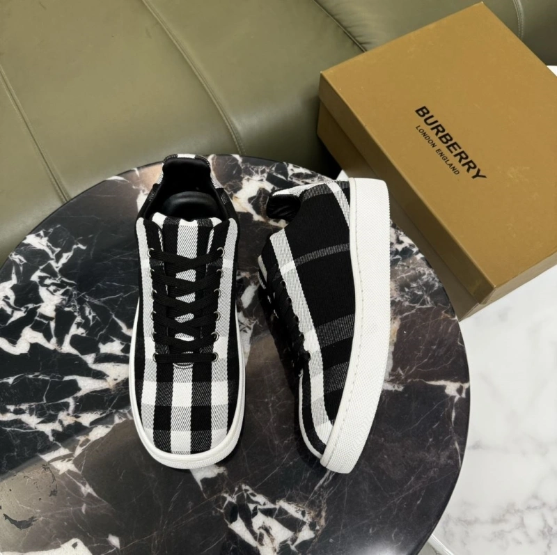 Comfortable Bxrbxrry Sneakers 115408