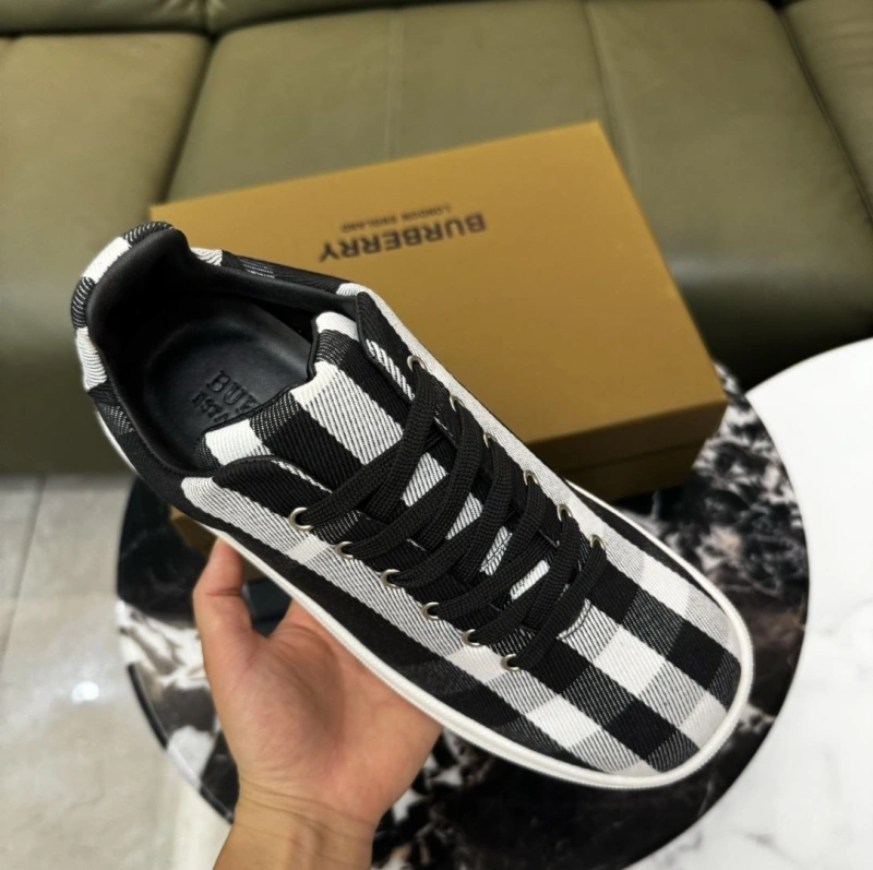 Comfortable Bxrbxrry Sneakers 115408