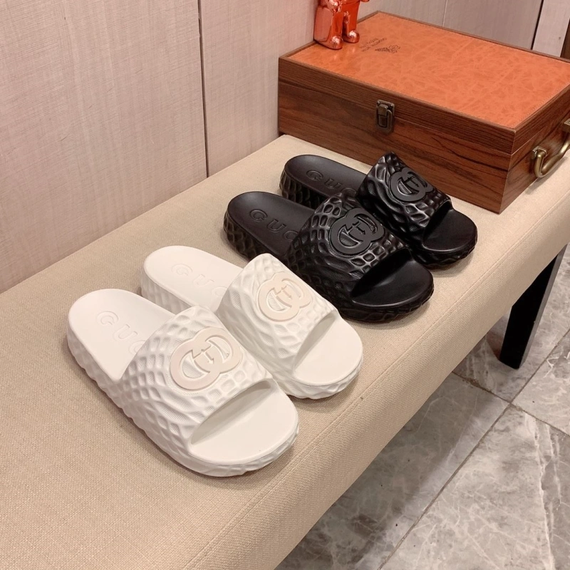 Elegant Gxccx Slippers 164237