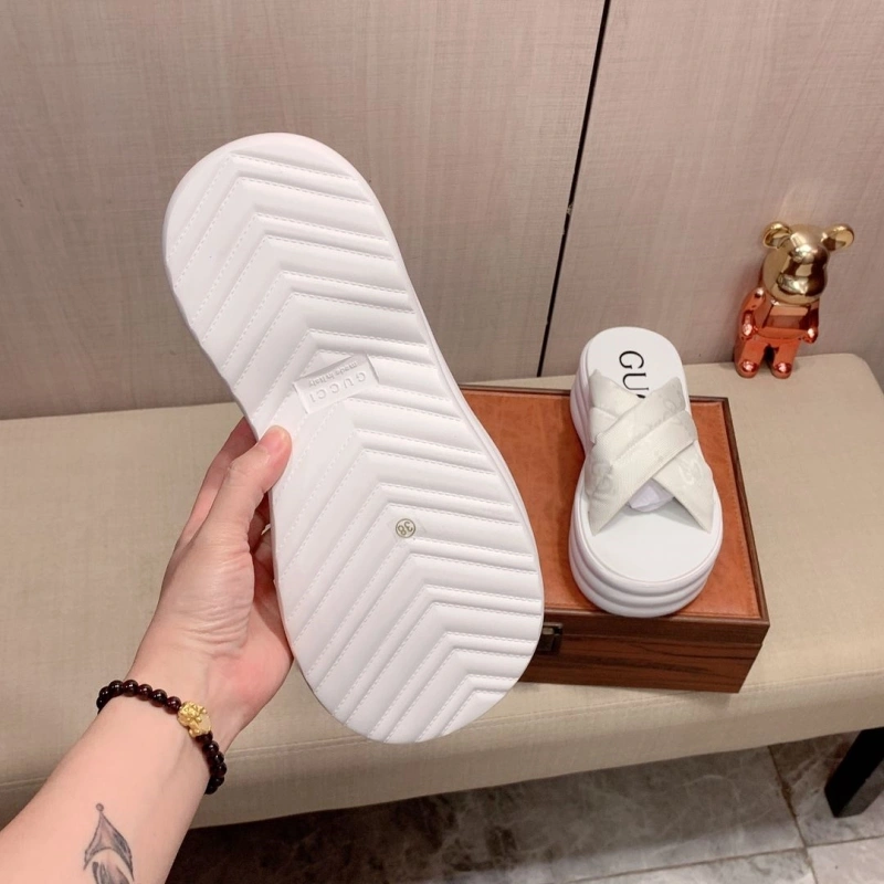 Gxccx Slippers Timeless 164227