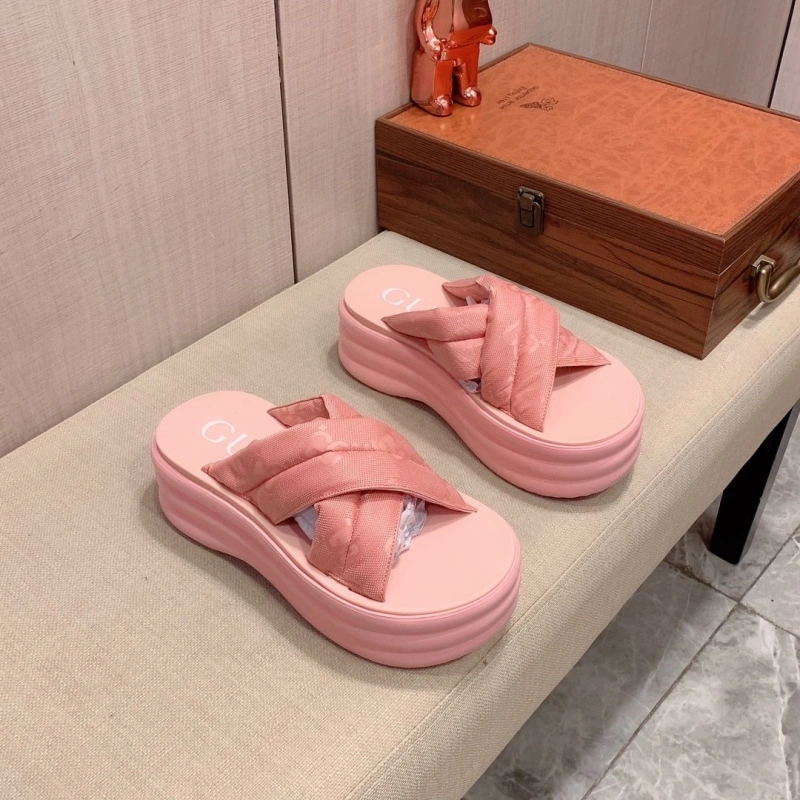 Fashionable Gxccx Slippers 164226