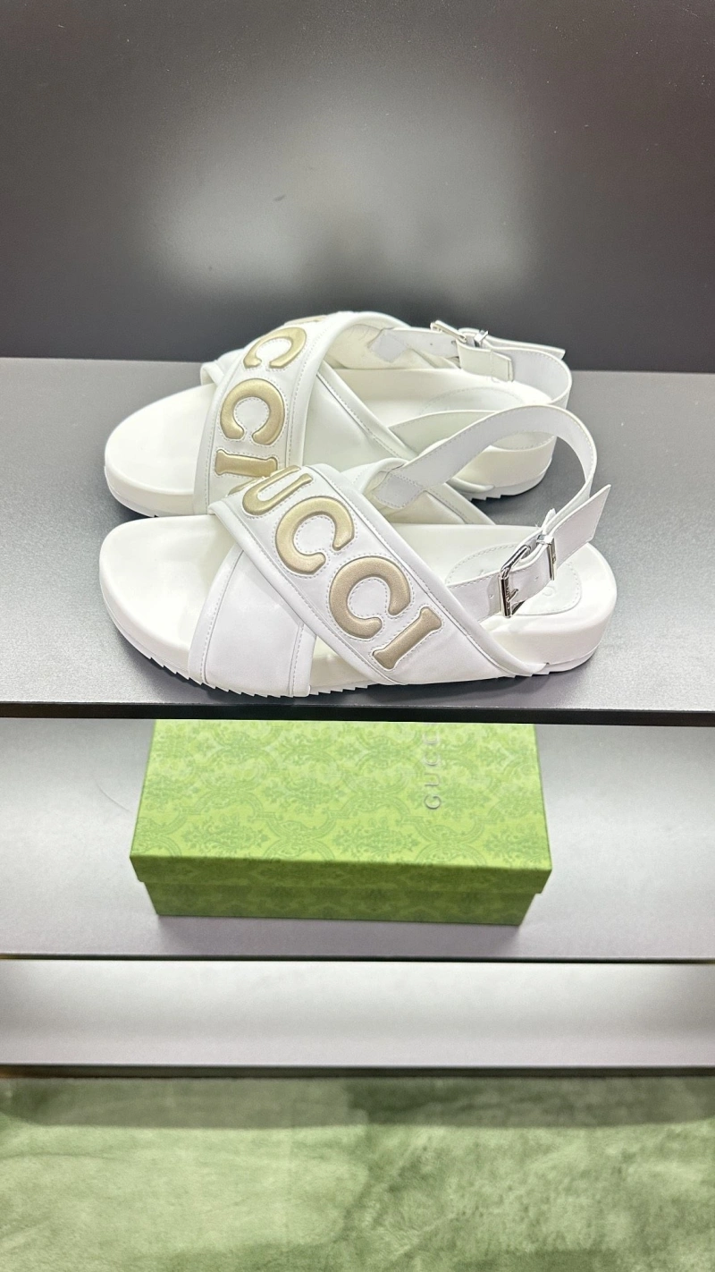 EyeCatching Gxccx Sandals 162766