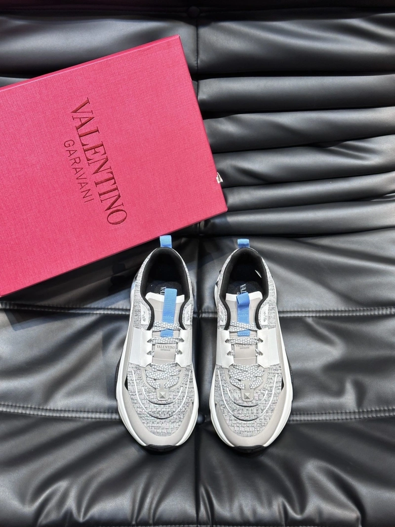 Versatile Vxlxntino Sneakers 231578