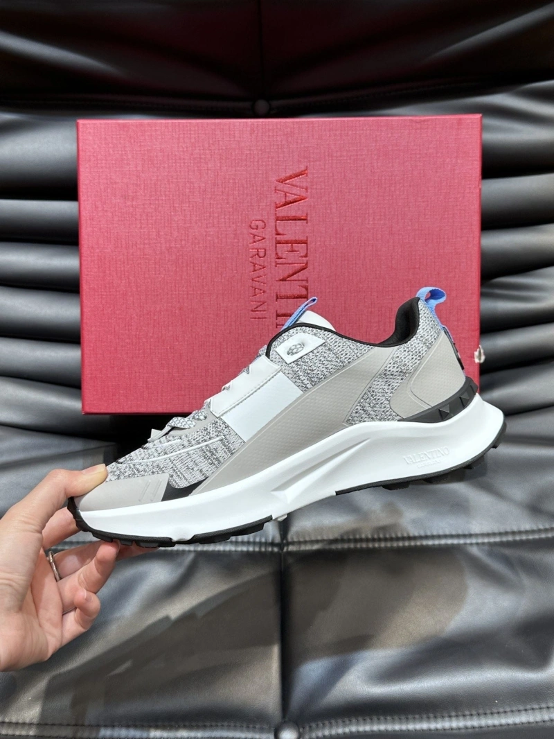 Versatile Vxlxntino Sneakers 231578