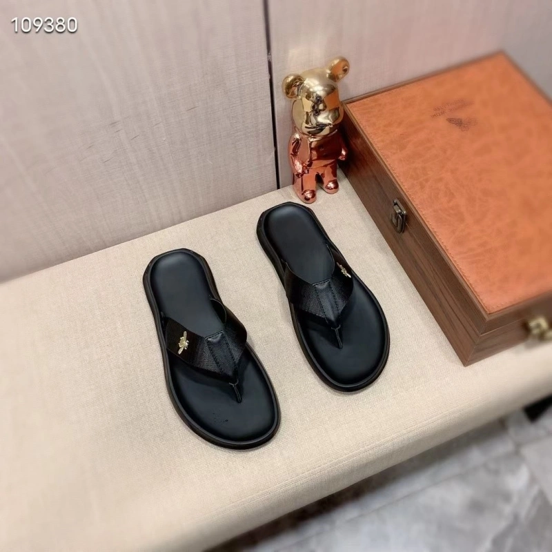 Minimalist Gxccx Slippers 164214