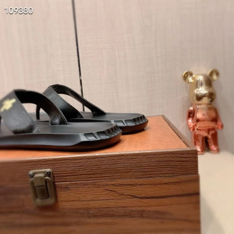 Minimalist Gxccx Slippers 164214