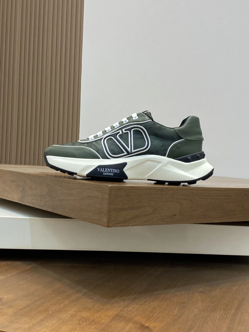 Trendsetting Vxlxntino Sneakers 231564
