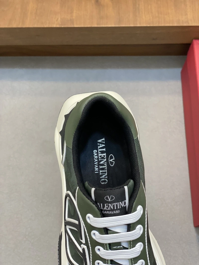 Trendsetting Vxlxntino Sneakers 231564