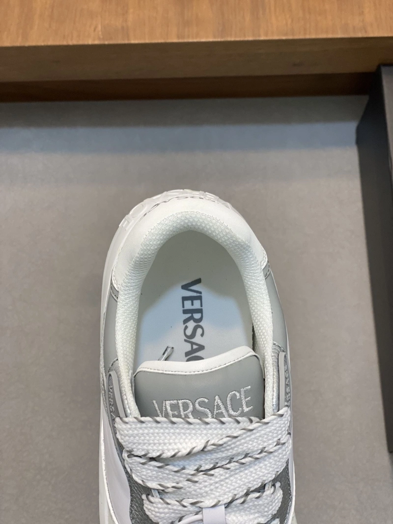 Gxvxnchy Sneakers AllSeason 154232