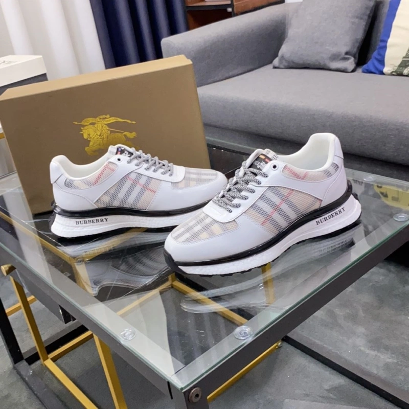 Minimalist Bxrbxrry Sneakers 115401