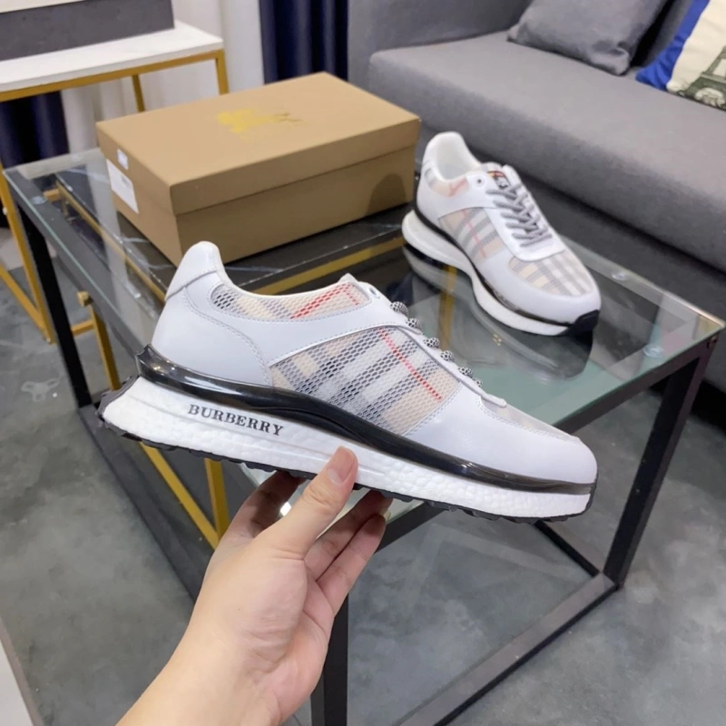 Minimalist Bxrbxrry Sneakers 115401