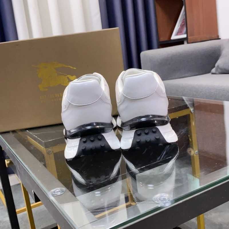 Minimalist Bxrbxrry Sneakers 115401