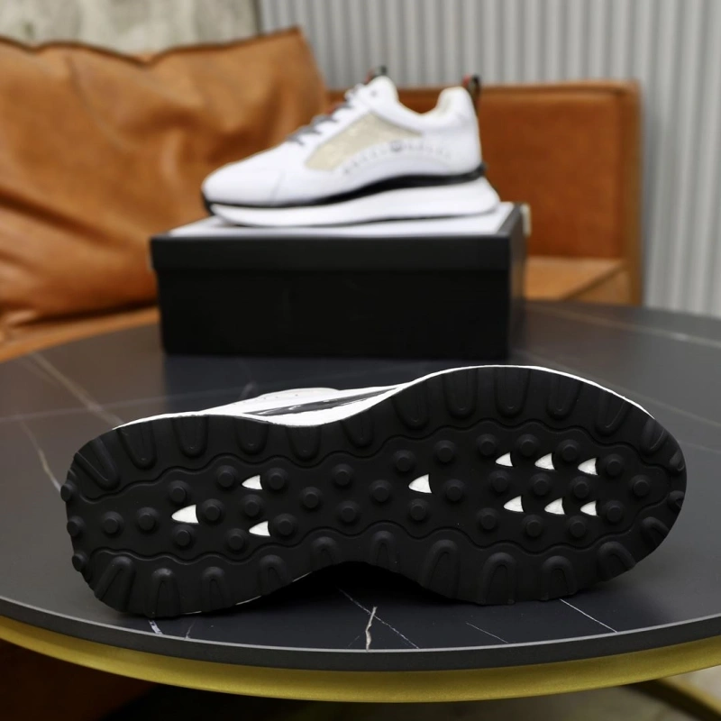Reliable Gxccx Sneakers 163975