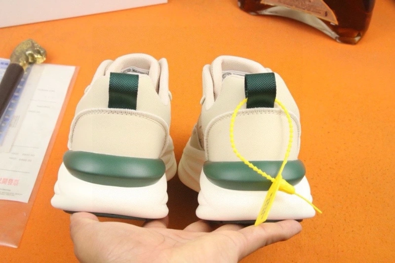 Gxvxnchy Sneakers Trendsetting 154220