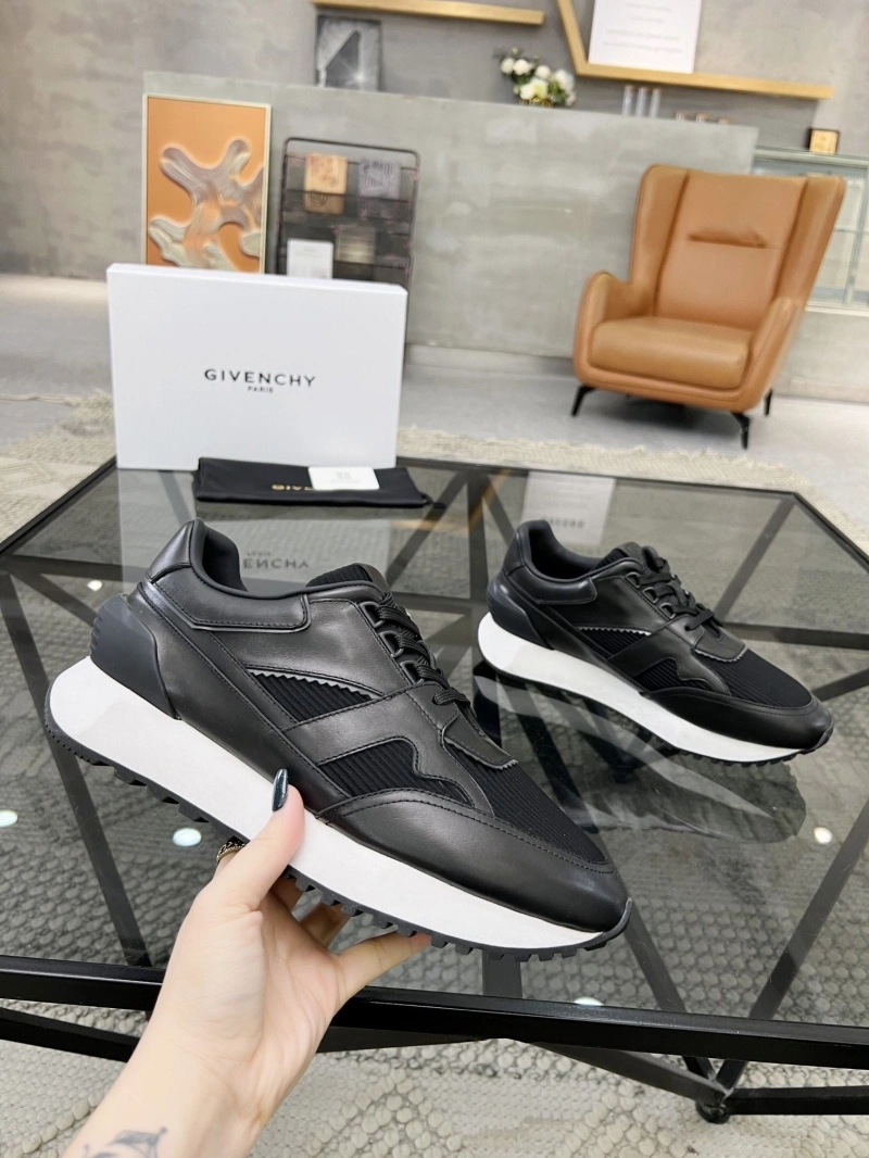 Gxvxnchy Sneakers Vibrant 154228