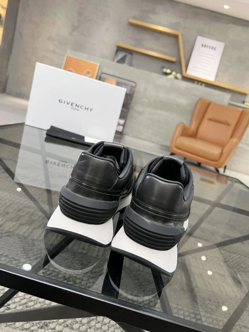 Gxvxnchy Sneakers Vibrant 154228