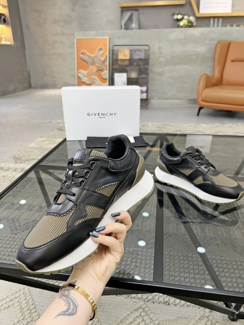 Gxvxnchy Sneakers Sleek 154225