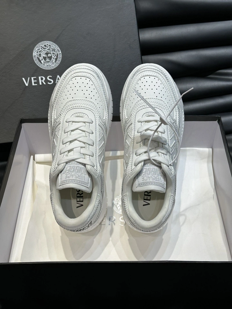Sleek Gxvxnchy Sneakers 154236