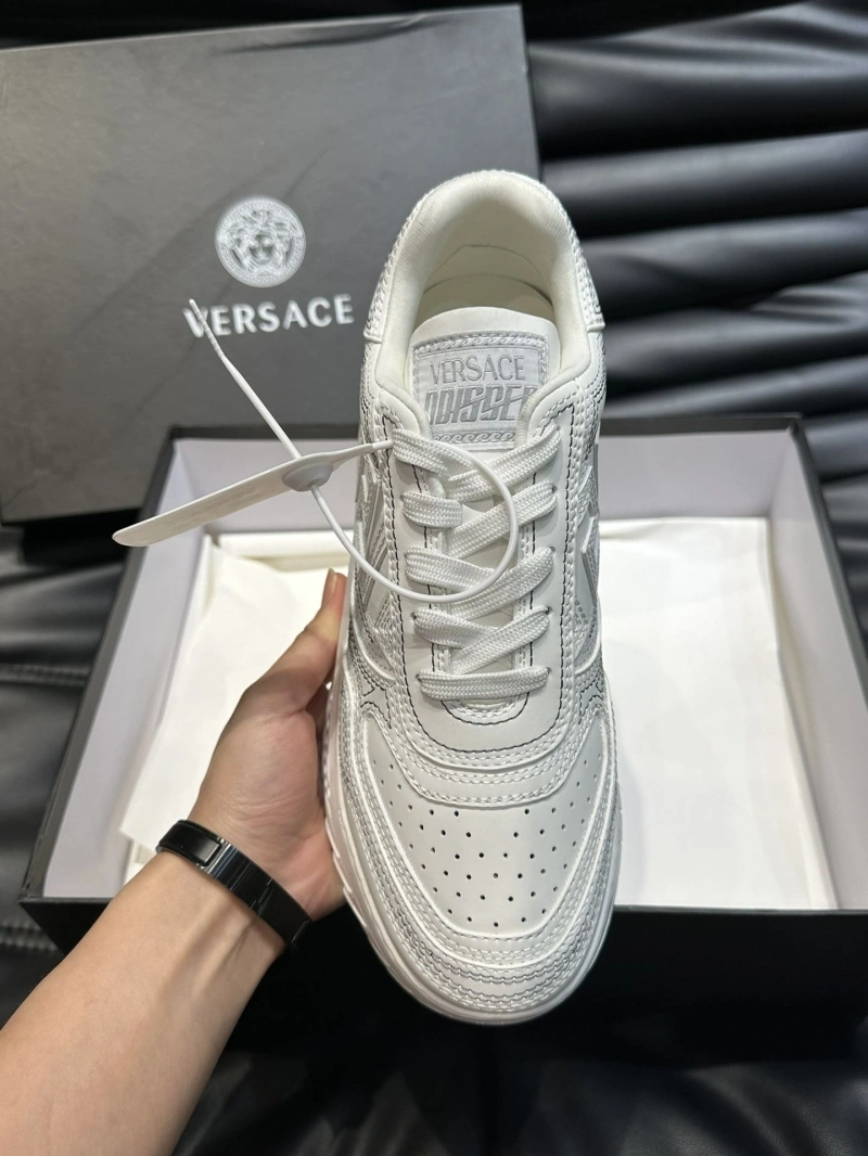 Sleek Gxvxnchy Sneakers 154236