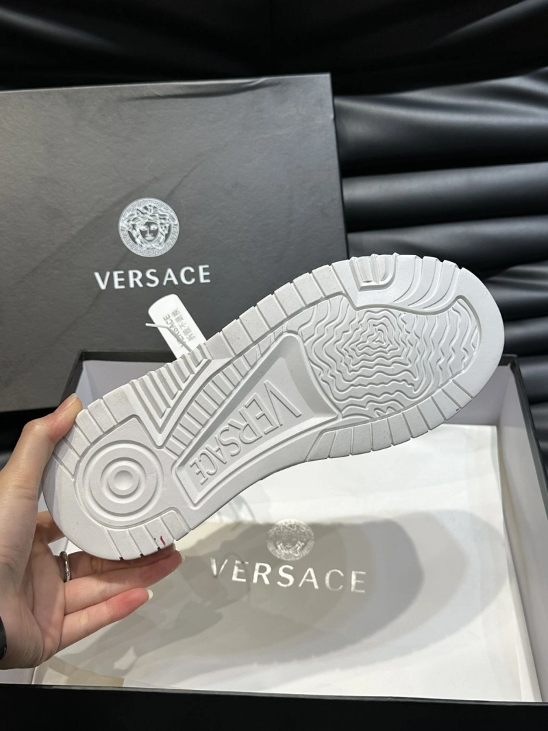 Sleek Gxvxnchy Sneakers 154236