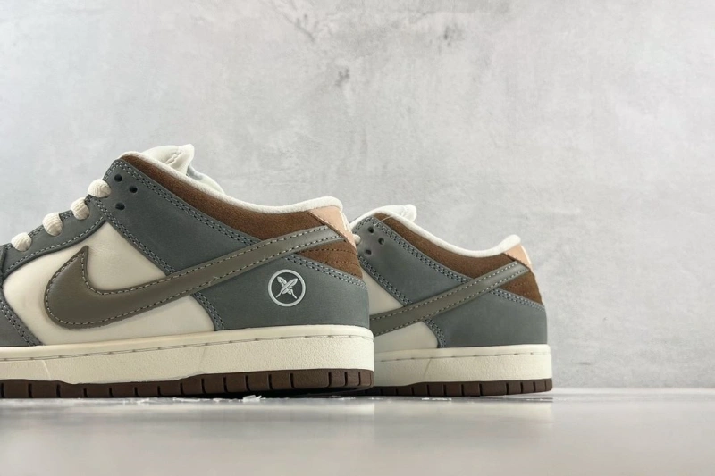 Trendsetting Nxkx Sneakers 199920
