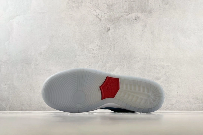 Refined Nxkx Sneakers 199902