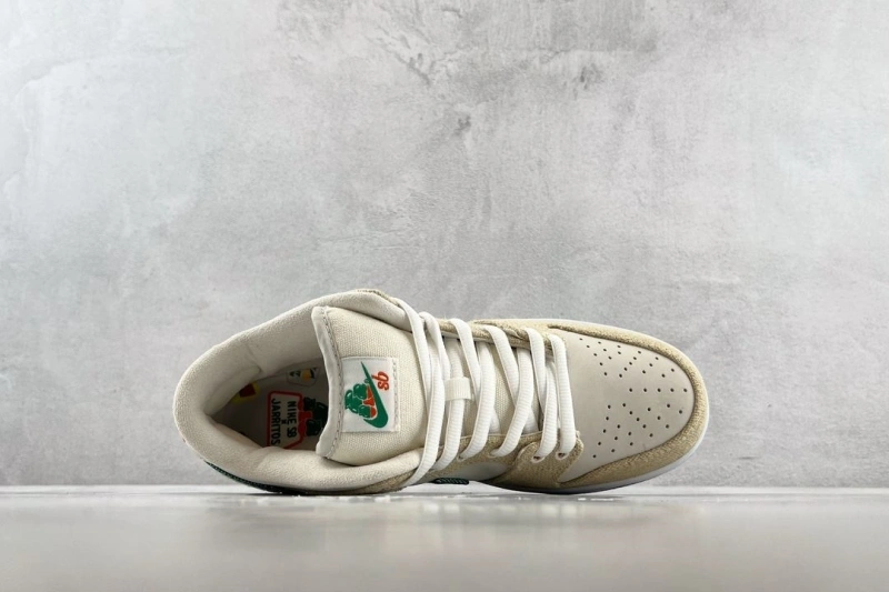 Trendsetting Nxkx Sneakers 199901