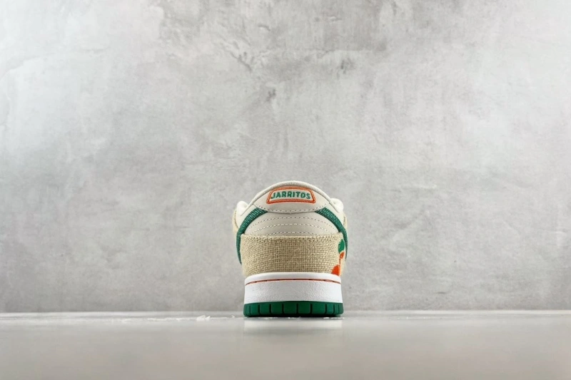 Trendsetting Nxkx Sneakers 199901
