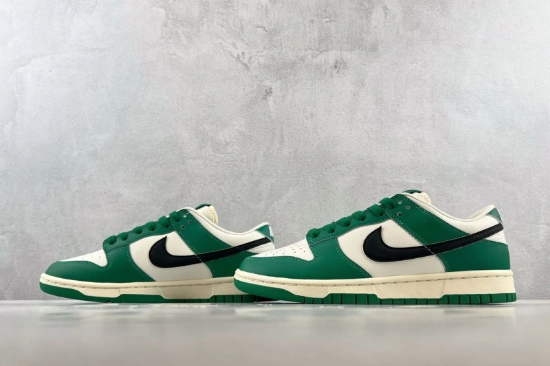 Modern Nxkx Sneakers 199879